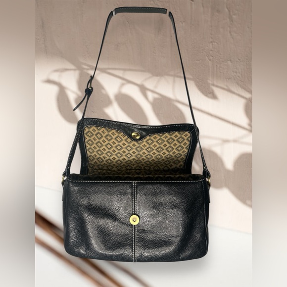 Beautiful Black Etienne Aigner Geniune Leather Shoulder Bag 🌻 - Picture 5 of 14